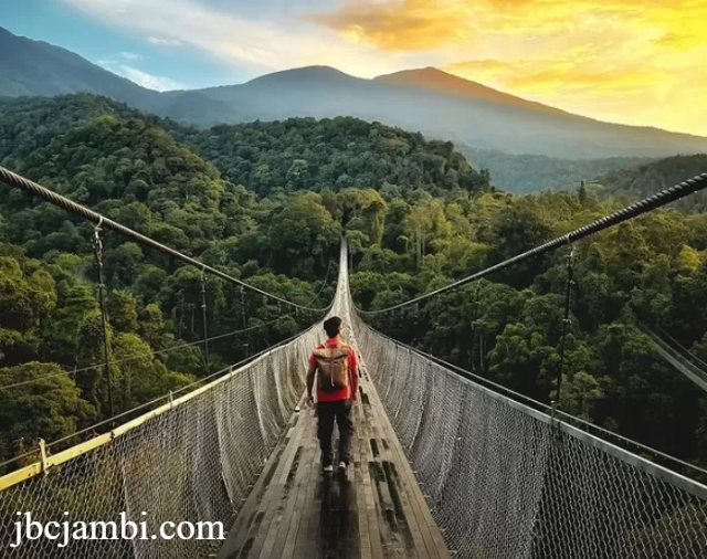 10 Tempat Wisata Alam Terbaik di Sukabumi